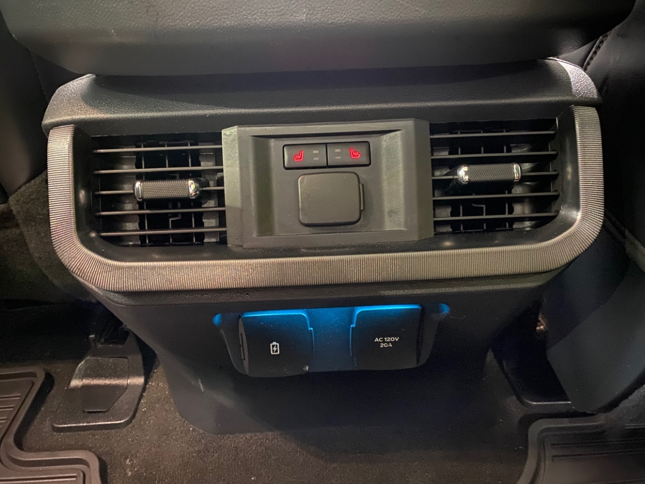 Ford F-150 Platinum 4WD SuperCrew 5.5' Box 2021 Ford F-150 Platinum 4WD SuperCrew 5.5' Box 2021