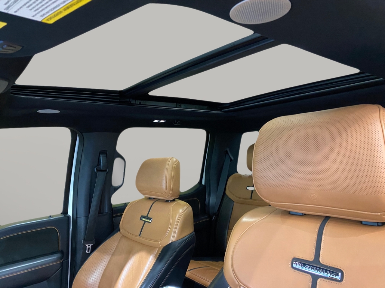 Ford F-150 Platinum 4WD SuperCrew 5.5' Box 2021 Ford F-150 Platinum 4WD SuperCrew 5.5' Box 2021