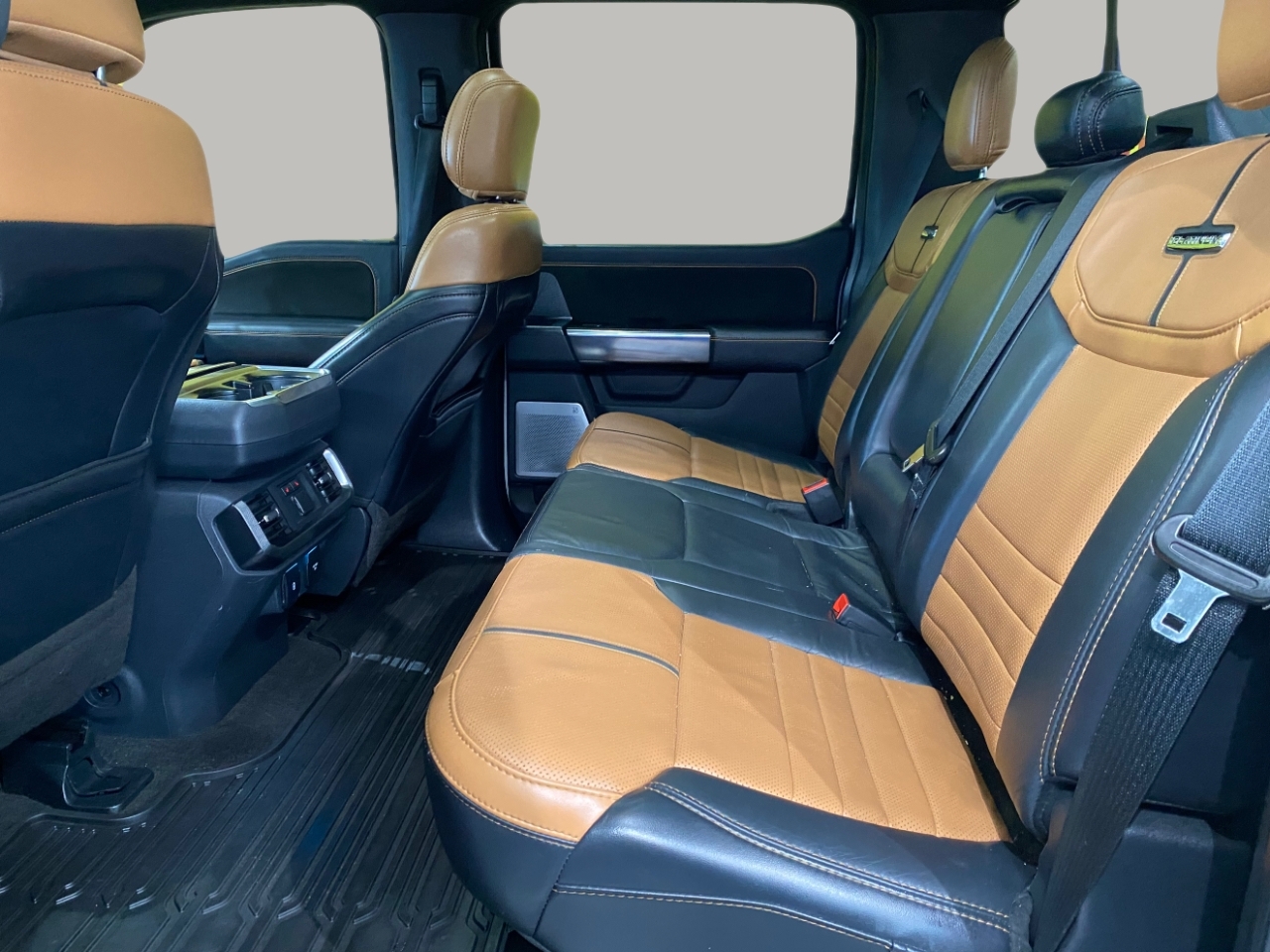 Ford F-150 Platinum 4WD SuperCrew 5.5' Box 2021 Ford F-150 Platinum 4WD SuperCrew 5.5' Box 2021