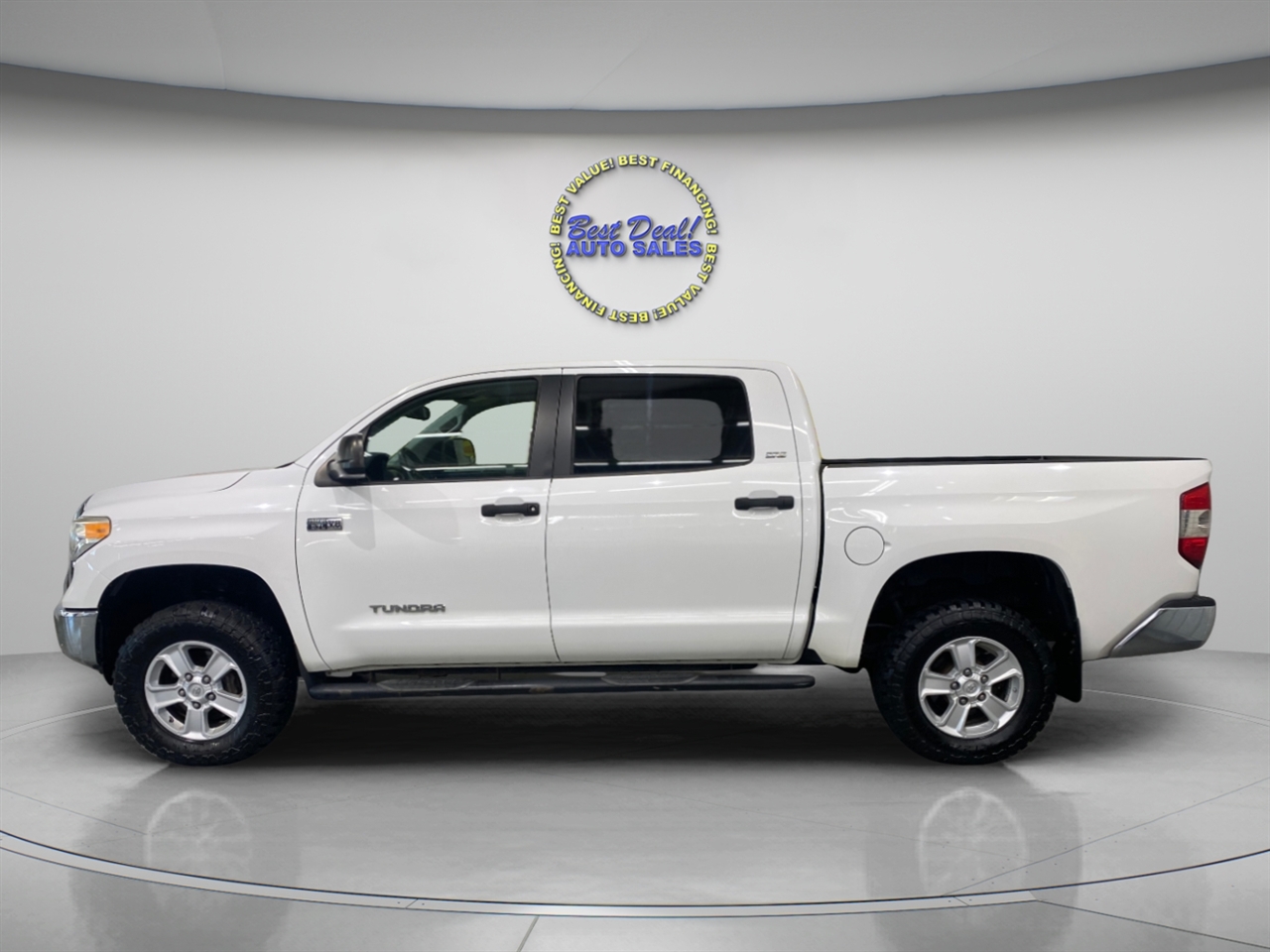 2014 Toyota Tundra SR5 CrewMax photo 2