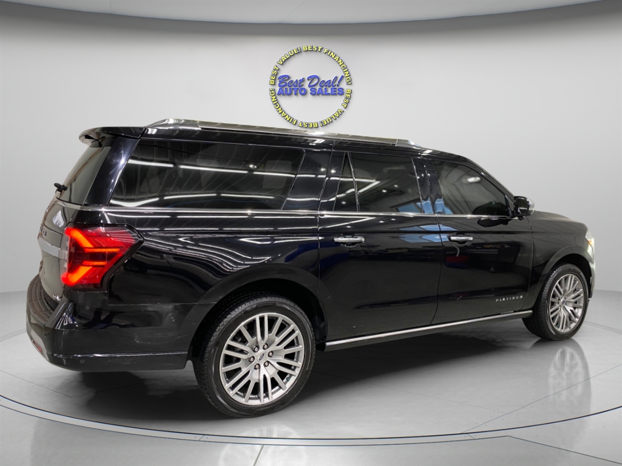 2022 Ford Expedition MAX Platinum photo 4