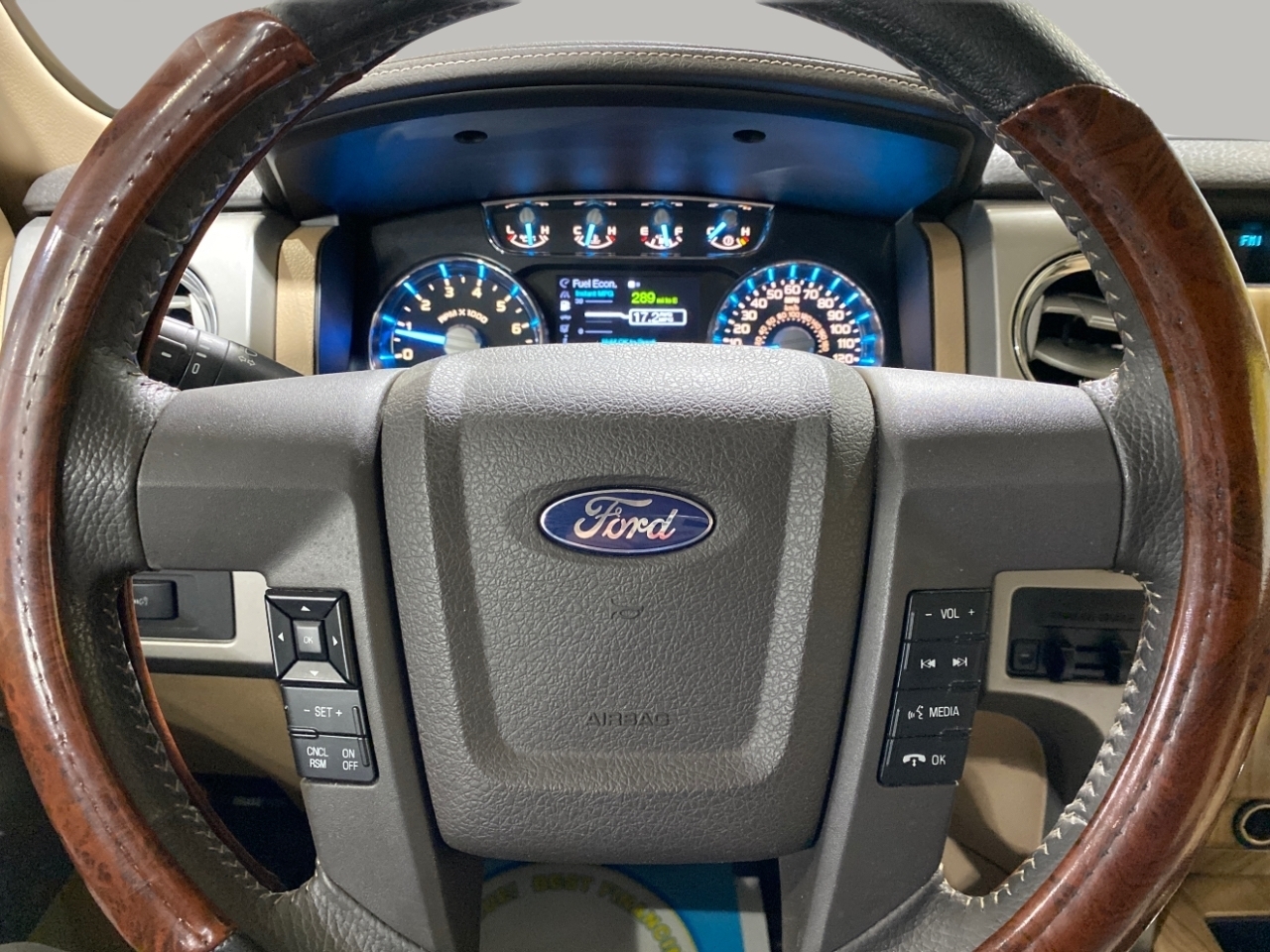 Ford F-150 Lariat SuperCrew 5.5-ft. Bed 4WD 2011