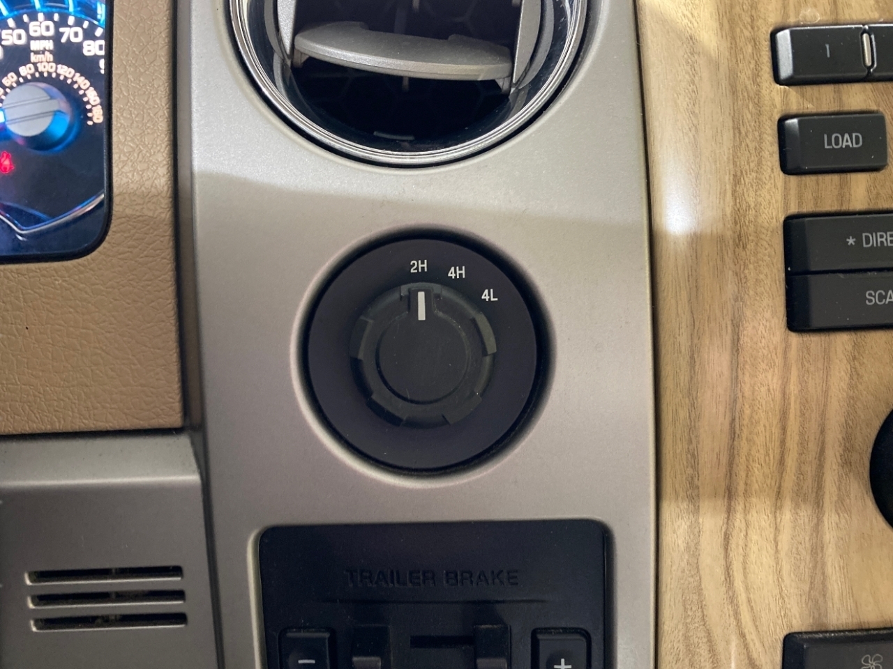 Ford F-150 Lariat SuperCrew 5.5-ft. Bed 4WD 2011