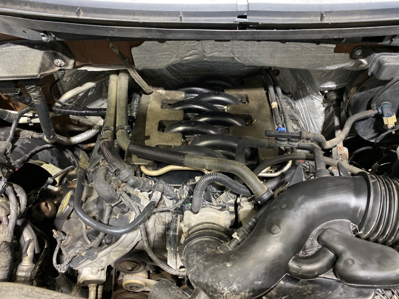 Ford F-150 Lariat SuperCrew 5.5-ft. Bed 4WD 2011