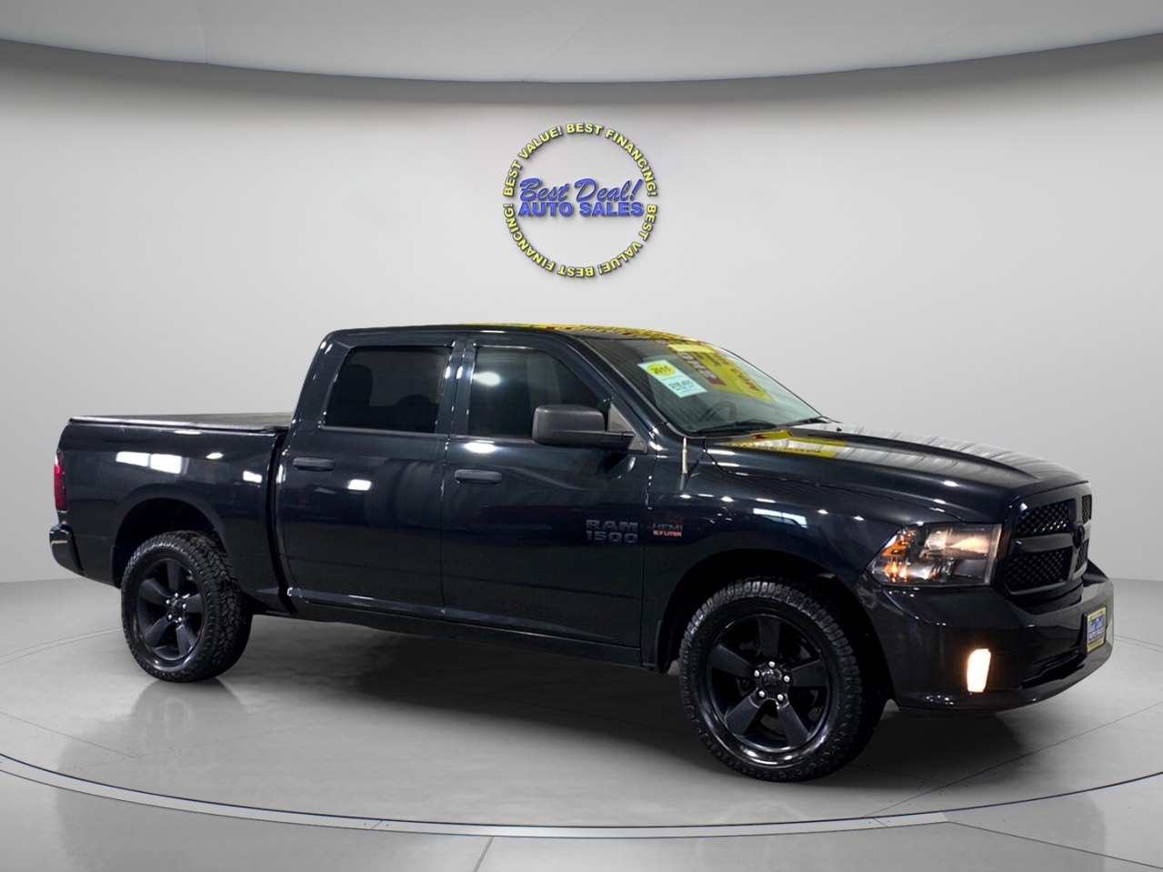 RAM 1500 Express 4x4 Crew Cab 5'7" Box 2016