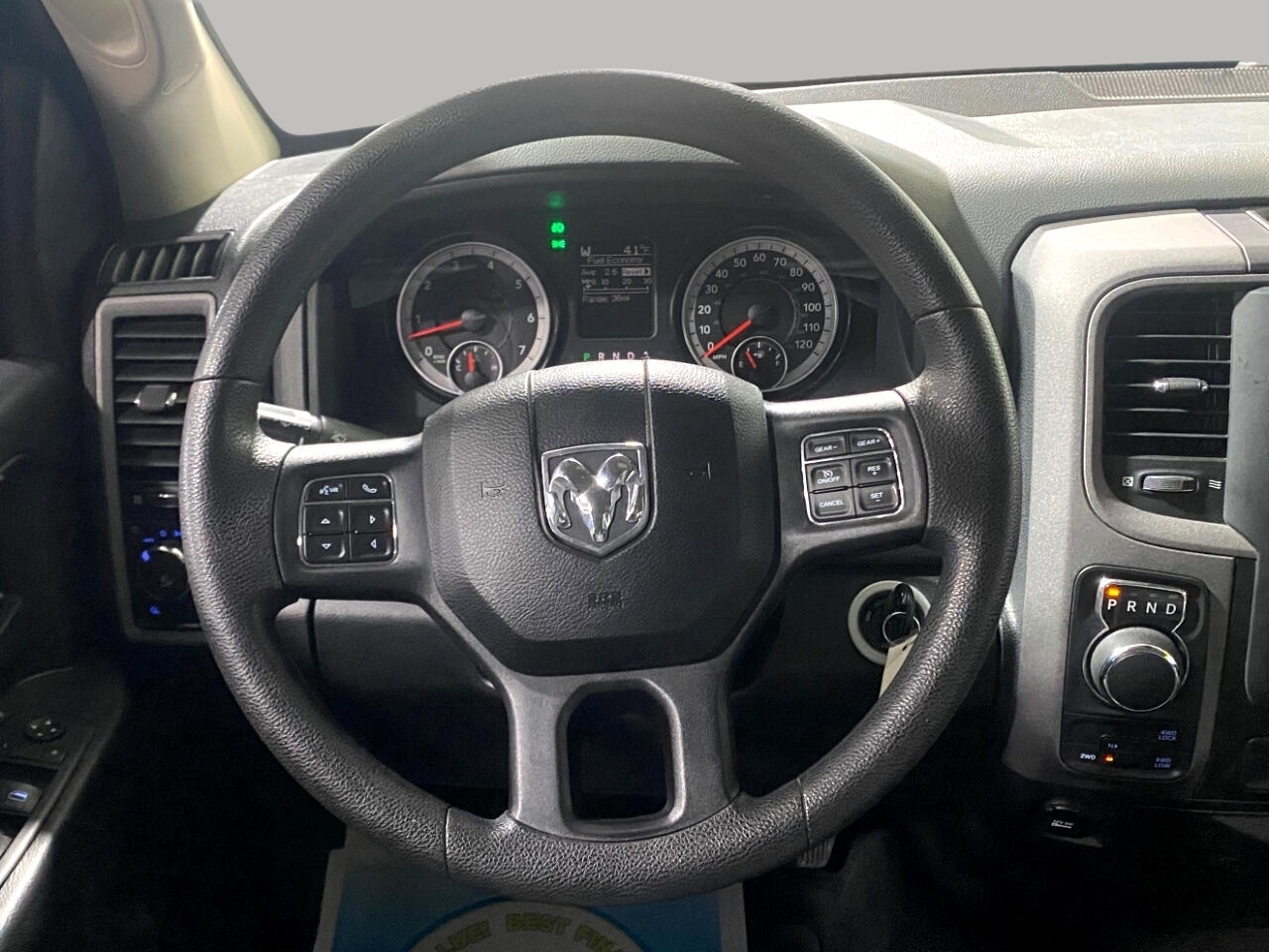 RAM 1500 Express 4x4 Crew Cab 5'7" Box 2016