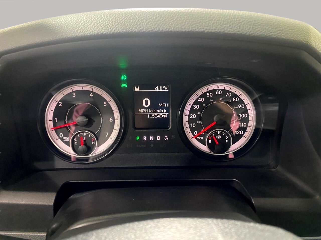 RAM 1500 Express 4x4 Crew Cab 5'7" Box 2016