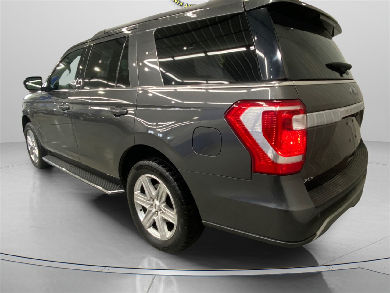 Ford Expedition XLT 4WD 2019