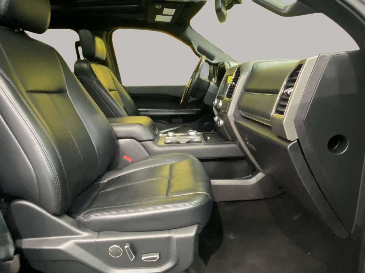 Ford Expedition XLT 4WD 2019