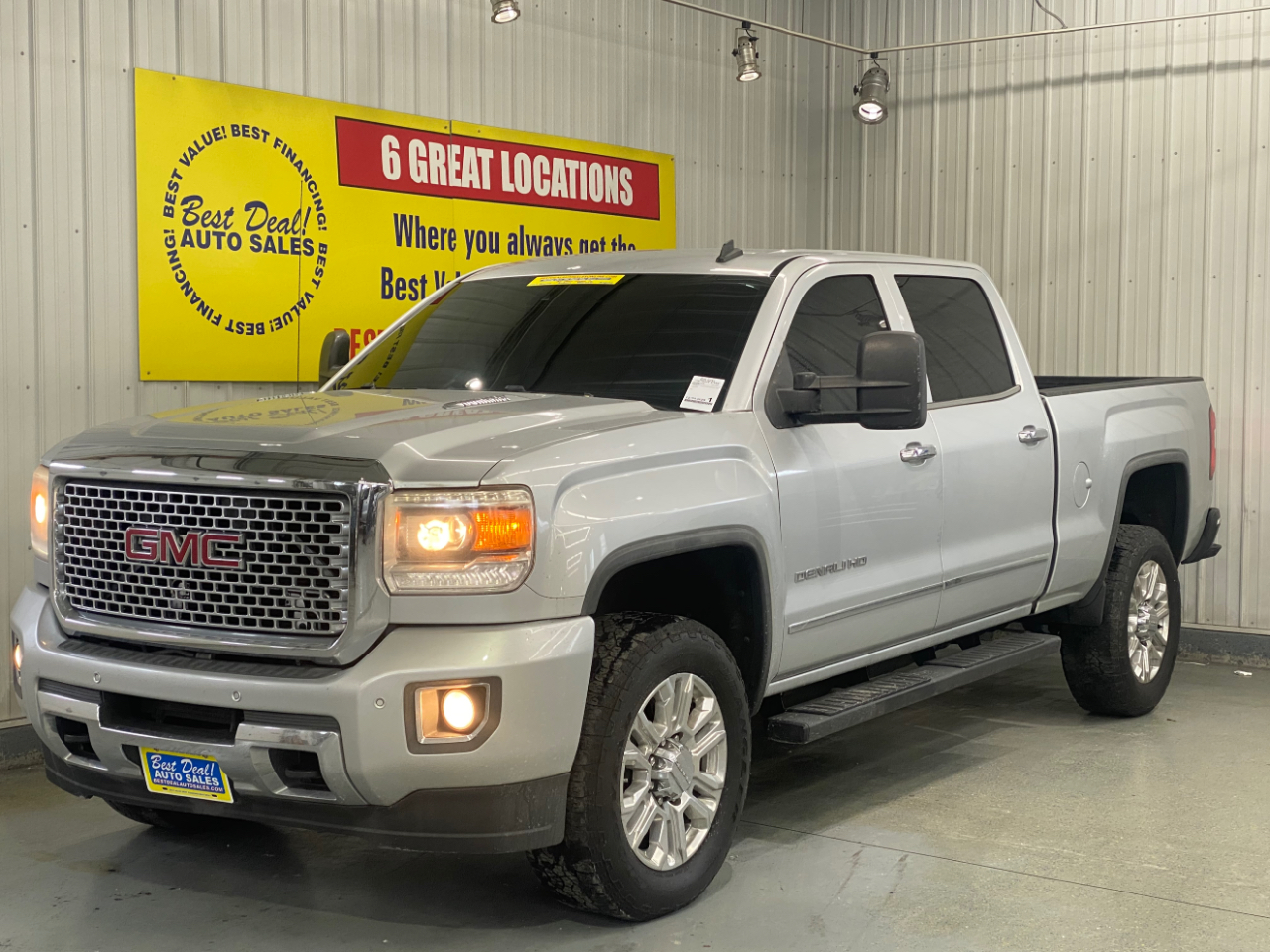 2015 GMC Sierra 2500HD Denali Crew Cab 4WD