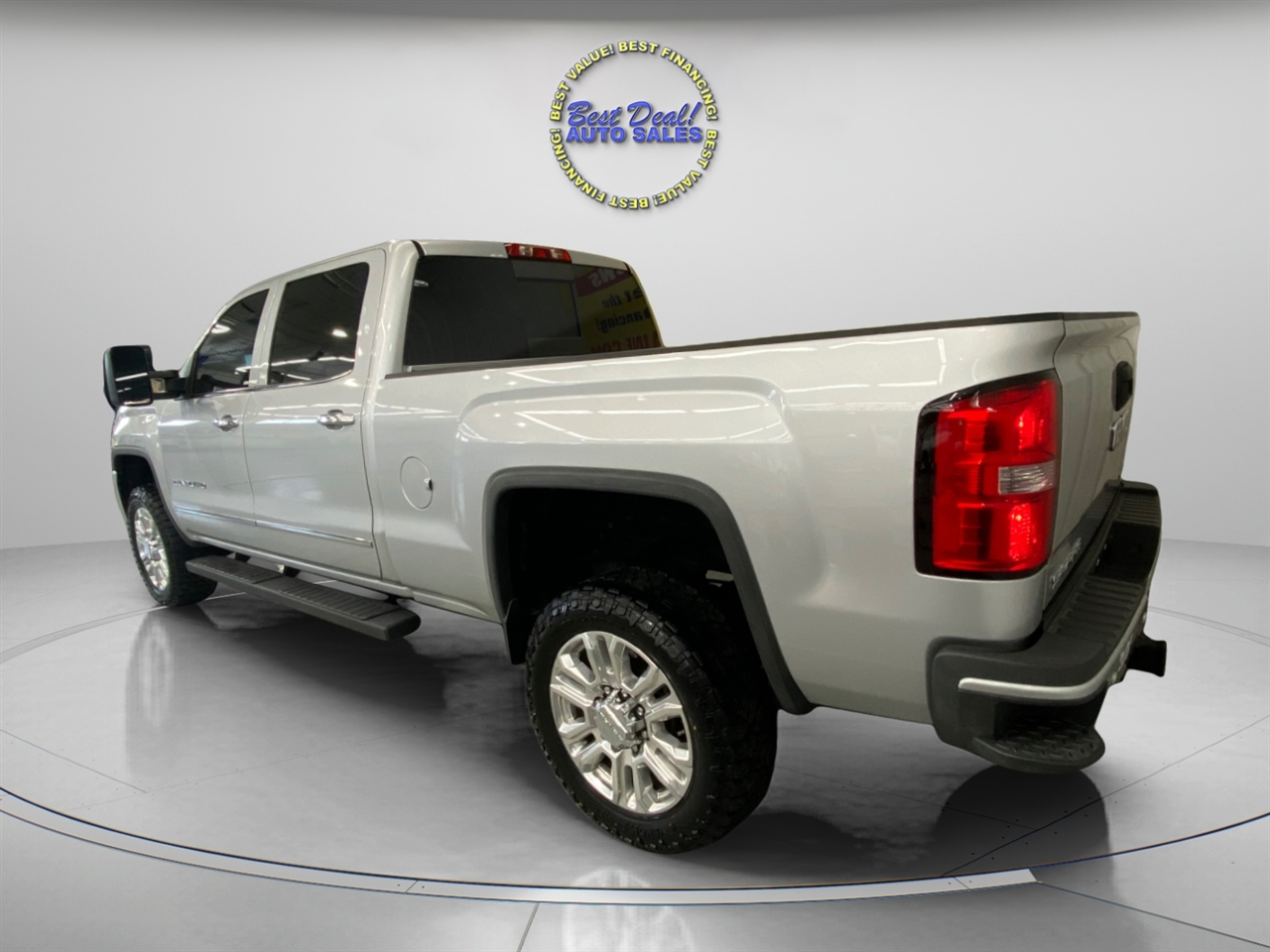GMC Sierra 2500HD Denali Crew Cab 4WD 2015