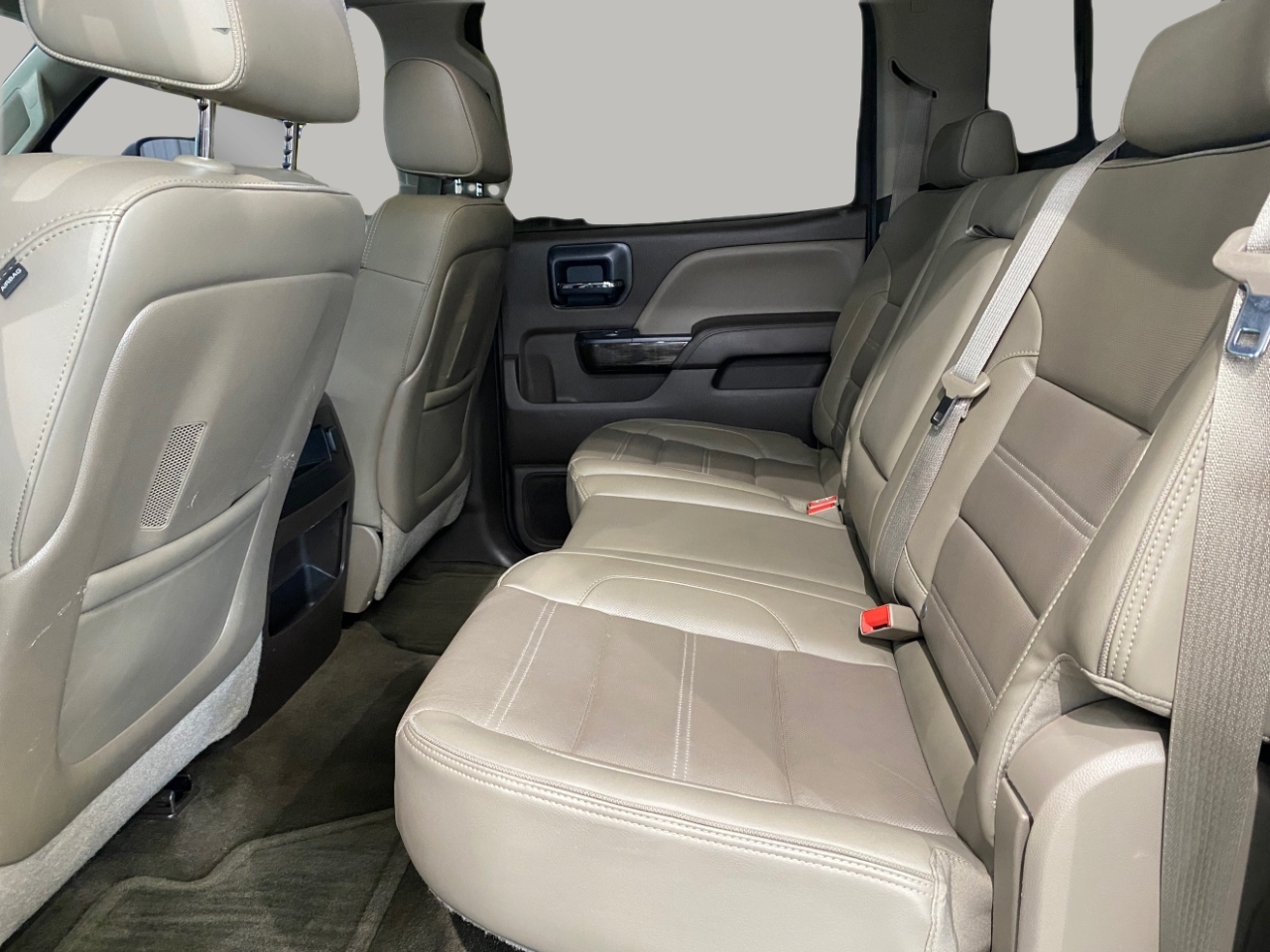 GMC Sierra 2500HD Denali Crew Cab 4WD 2015