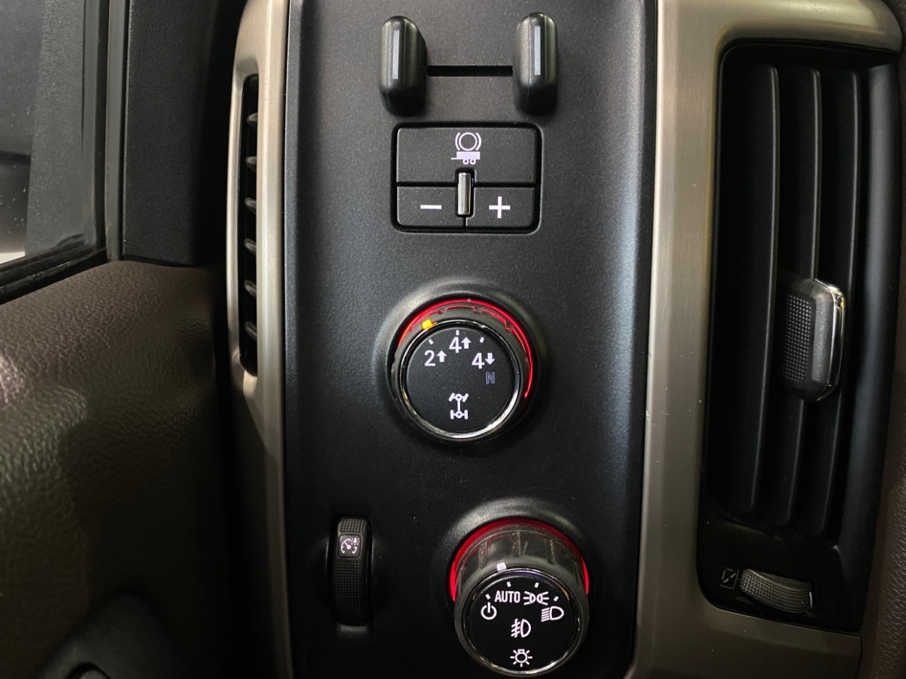 GMC Sierra 2500HD Denali Crew Cab 4WD 2015