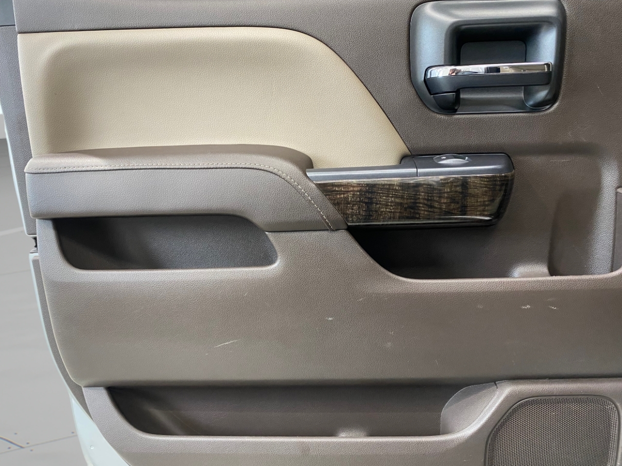 GMC Sierra 2500HD Denali Crew Cab 4WD 2015