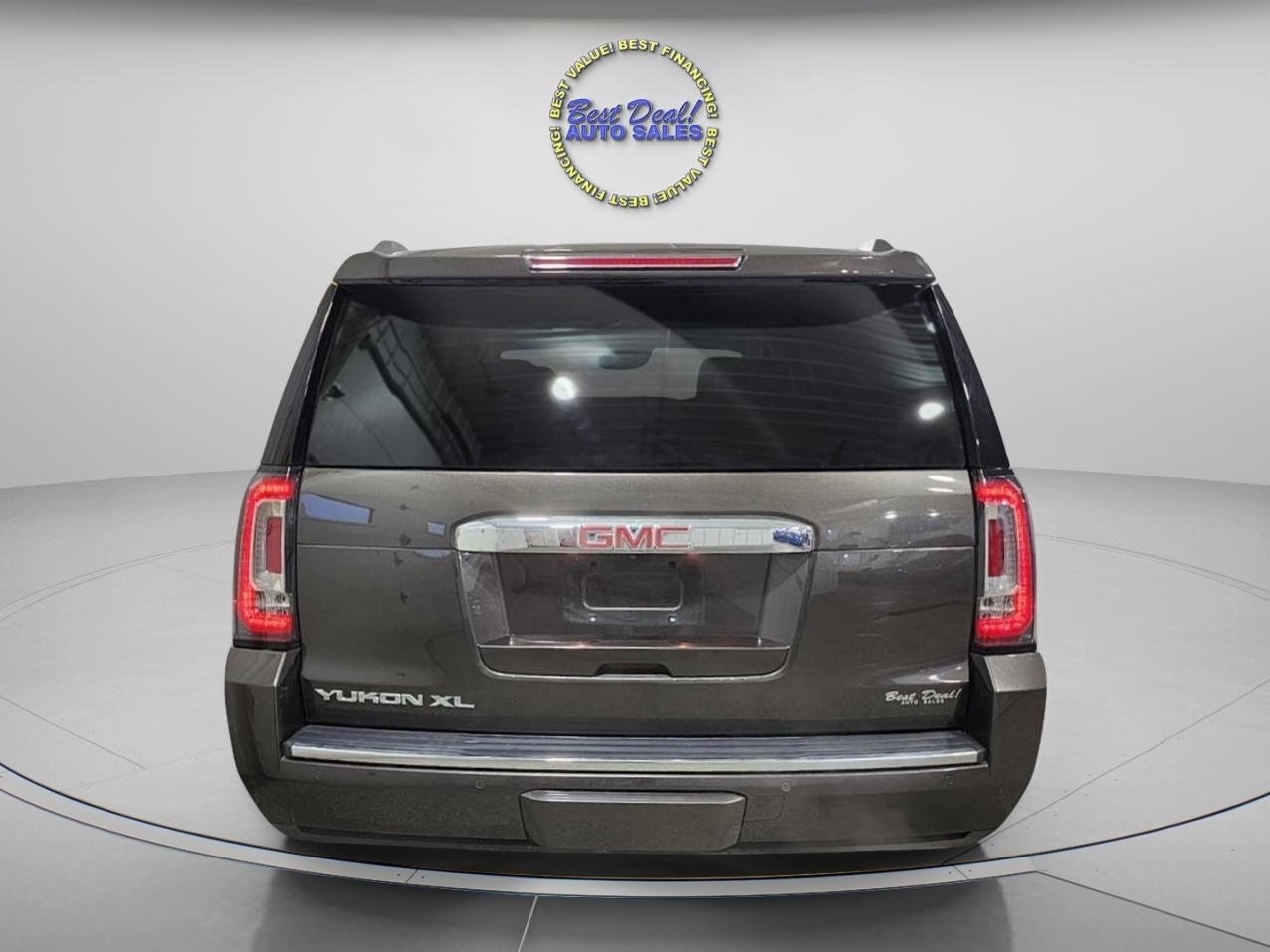 GMC Yukon XL Denali 4WD 2019