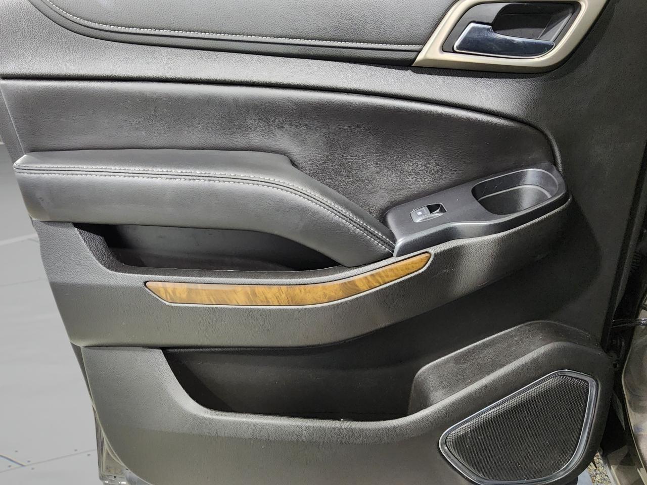 GMC Yukon XL Denali 4WD 2019