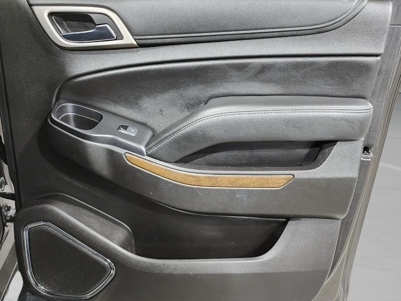 GMC Yukon XL Denali 4WD 2019