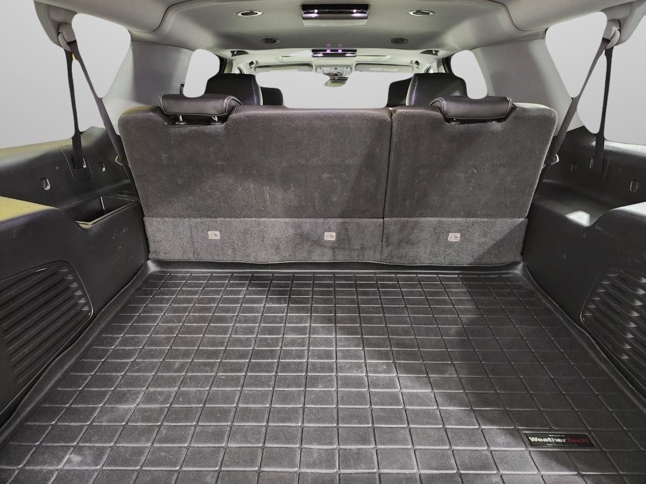 GMC Yukon XL Denali 4WD 2019