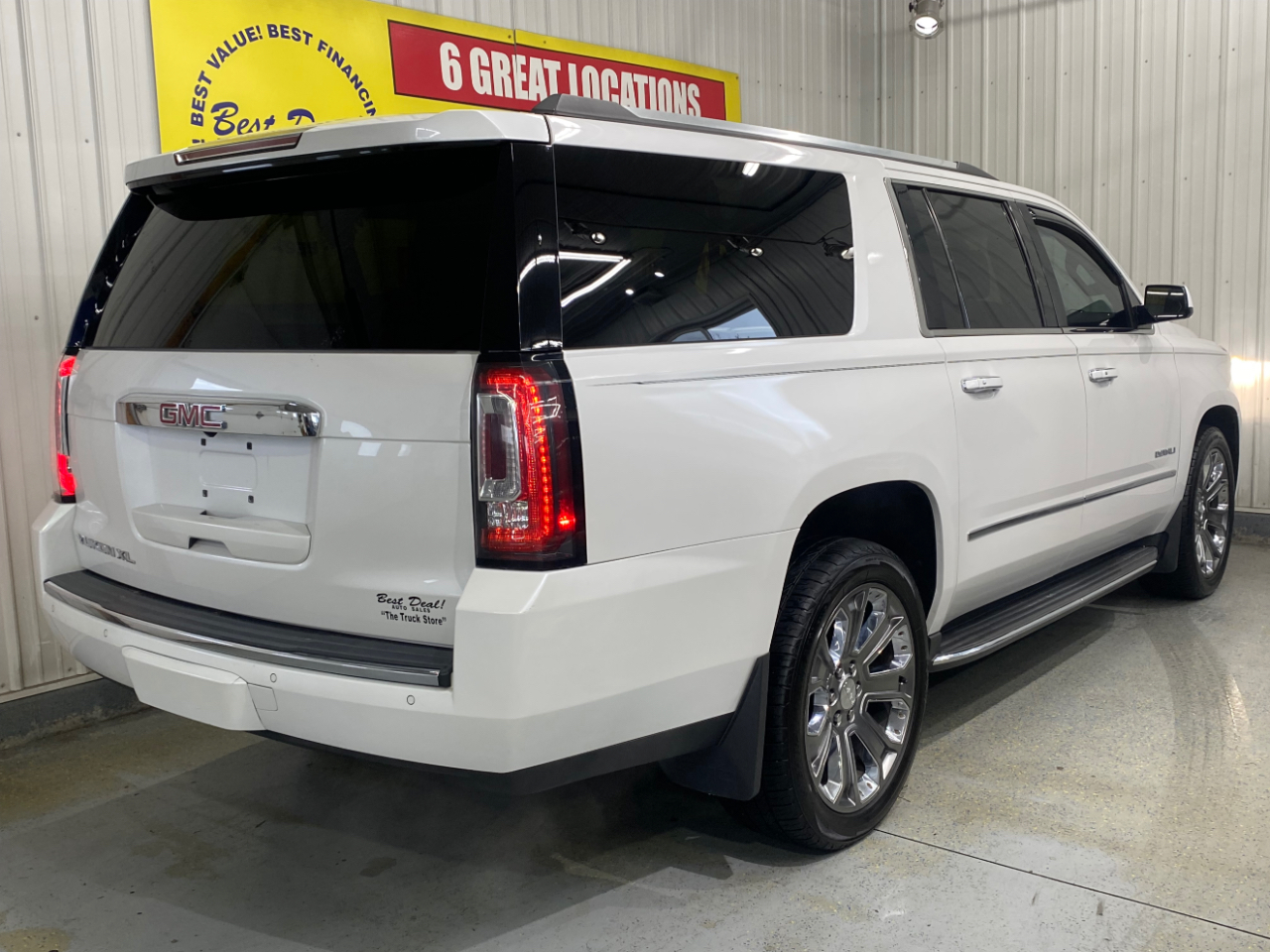 GMC Yukon XL Denali 4WD 2016