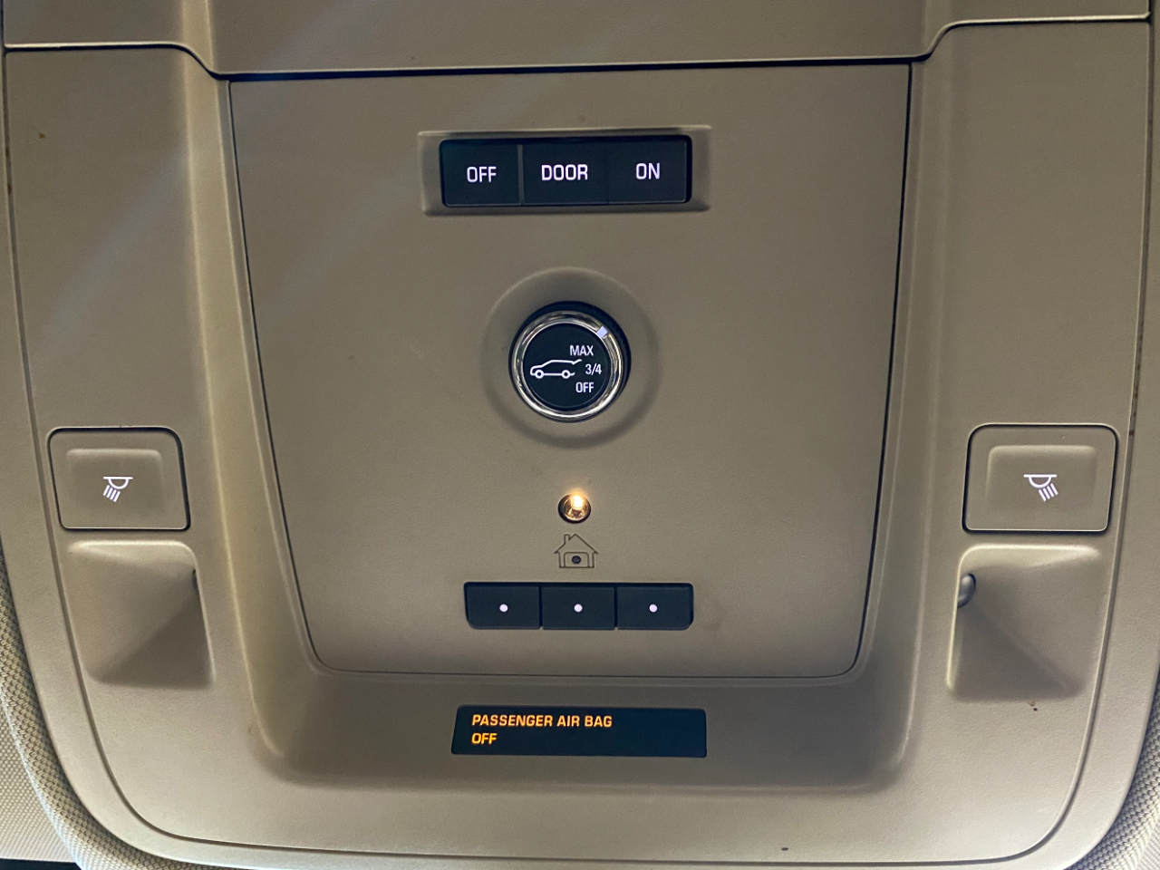 GMC Yukon XL Denali 4WD 2016