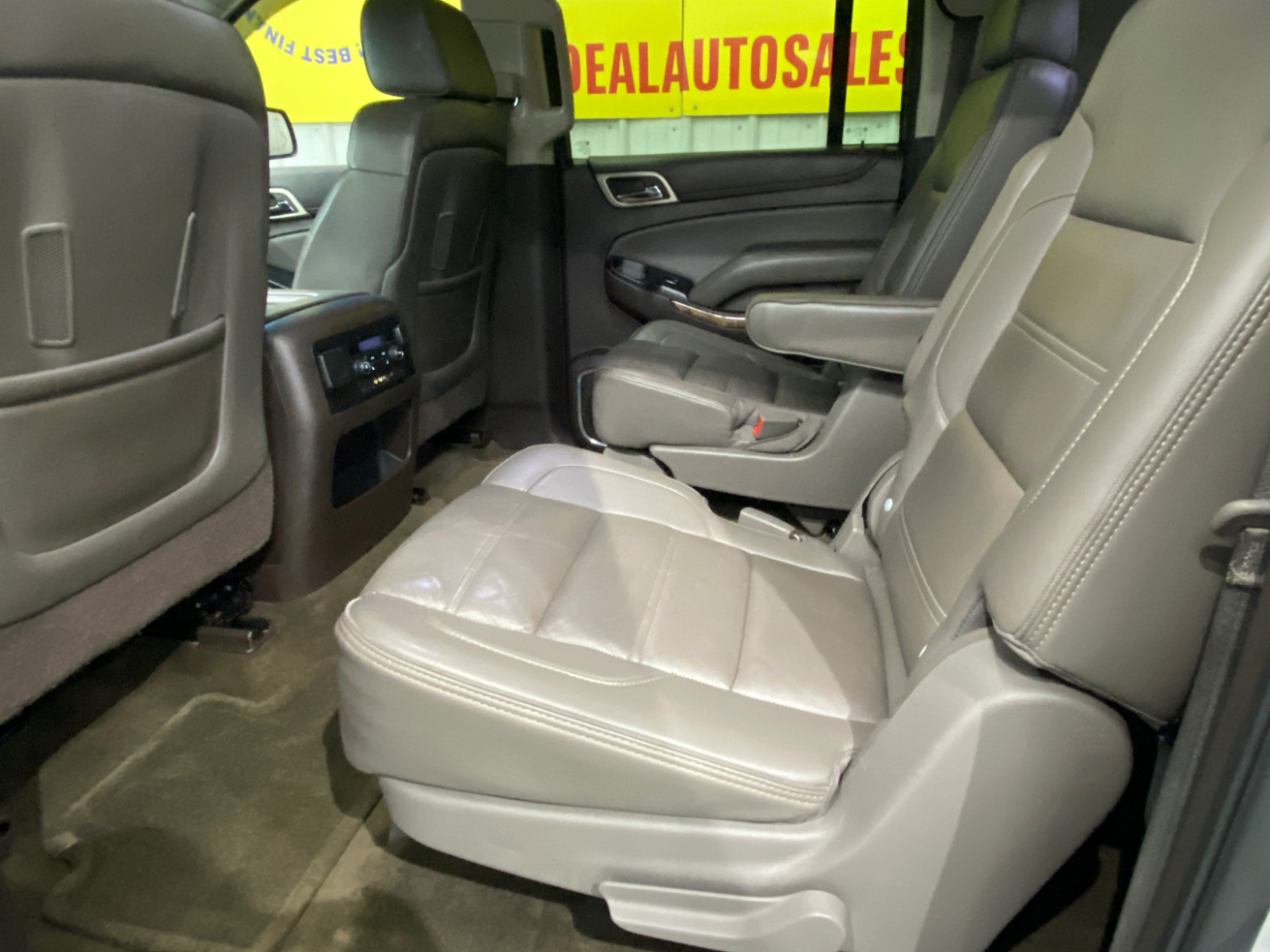 GMC Yukon XL Denali 4WD 2016