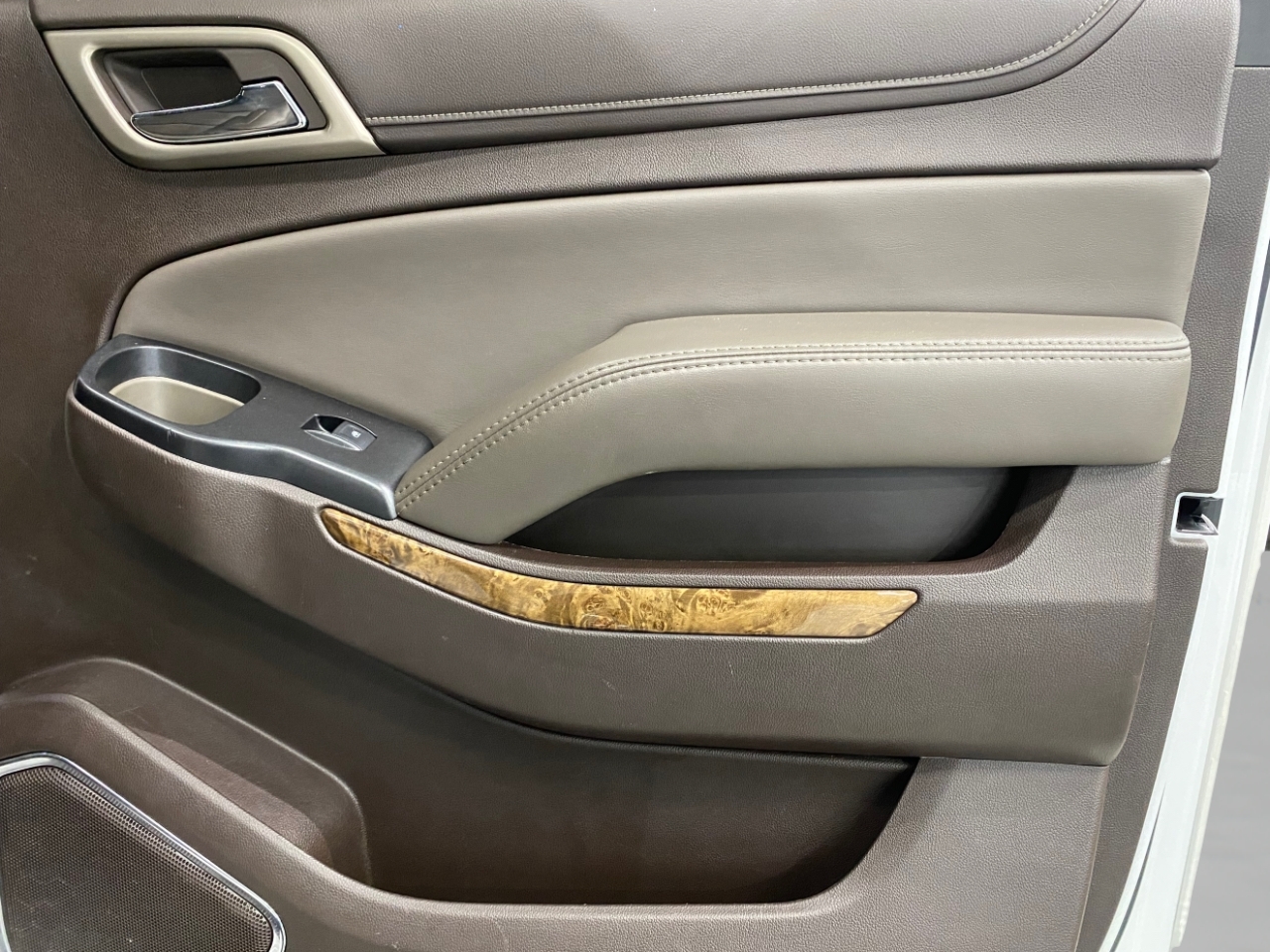 GMC Yukon XL Denali 4WD 2016