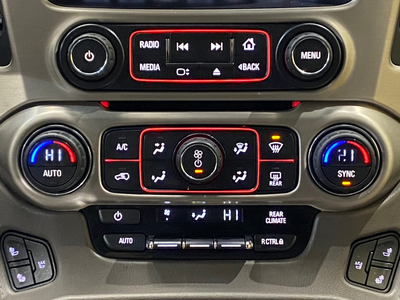 GMC Yukon XL Denali 4WD 2016