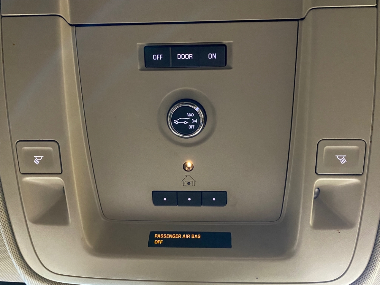 GMC Yukon XL Denali 4WD 2016