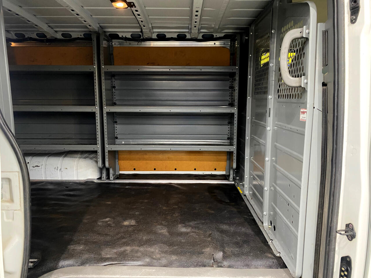 Nissan NV Cargo 3500 HD S High Roof 2019