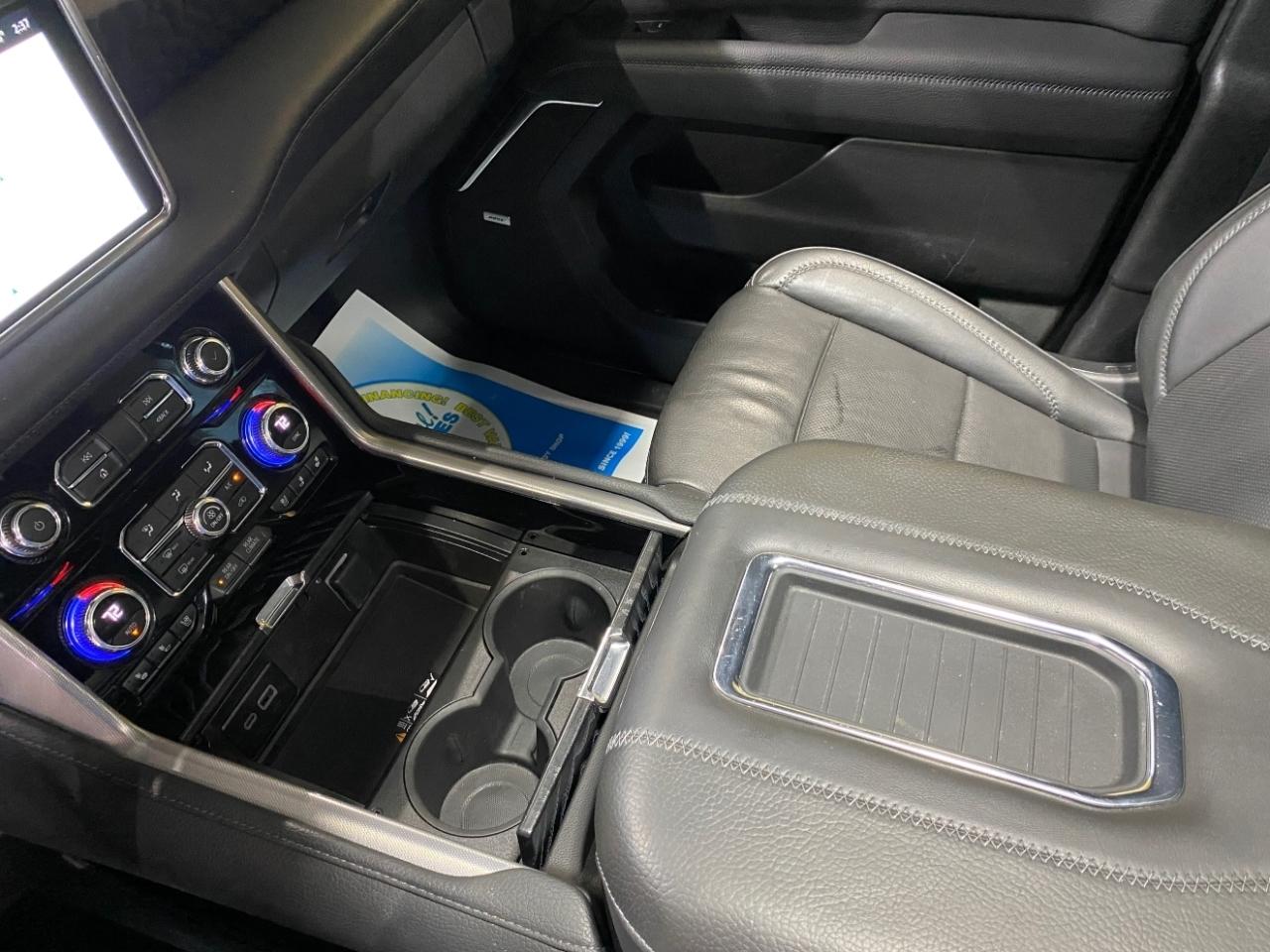 GMC Yukon XL Denali 4WD 2022