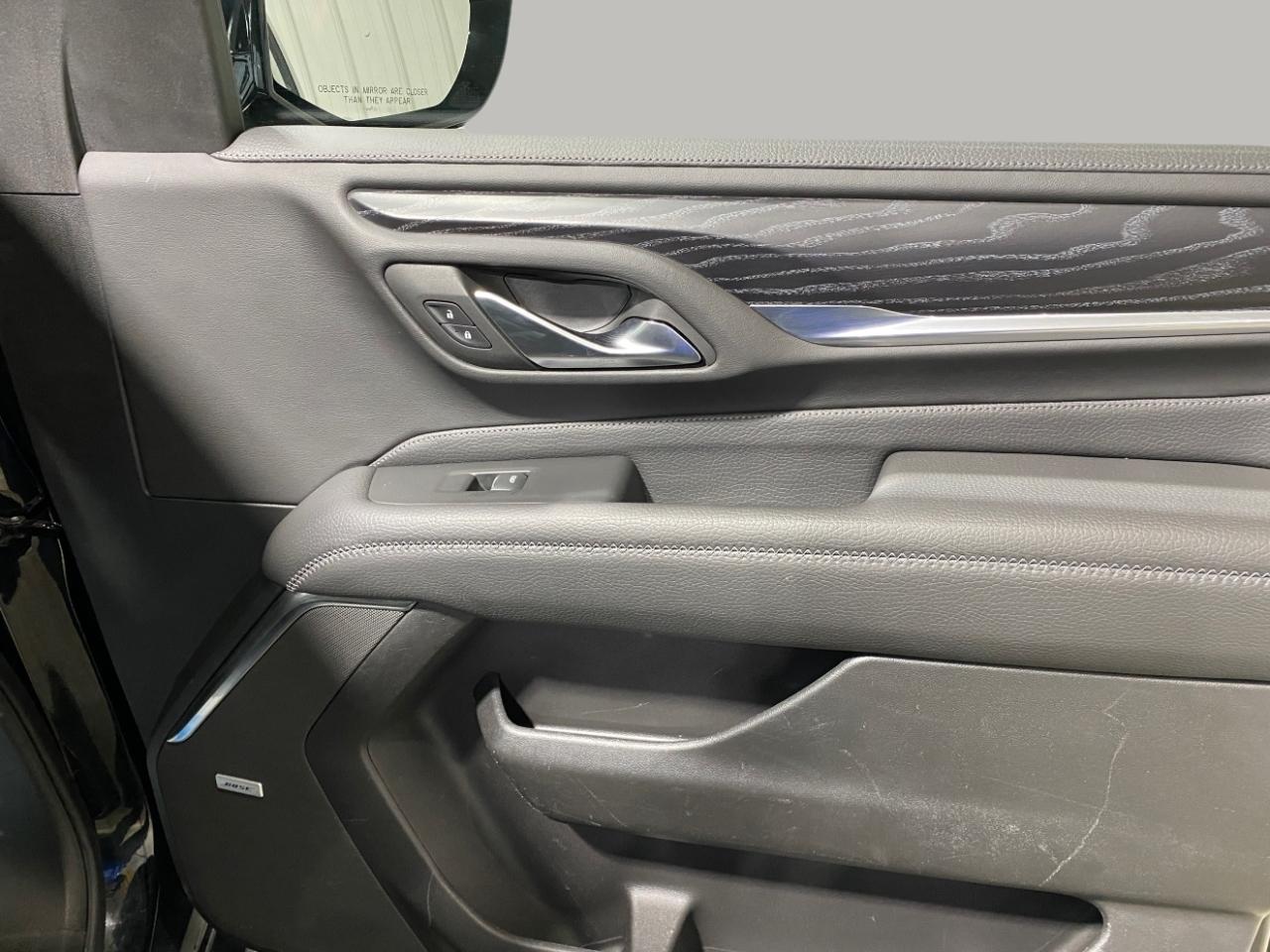 GMC Yukon XL Denali 4WD 2022