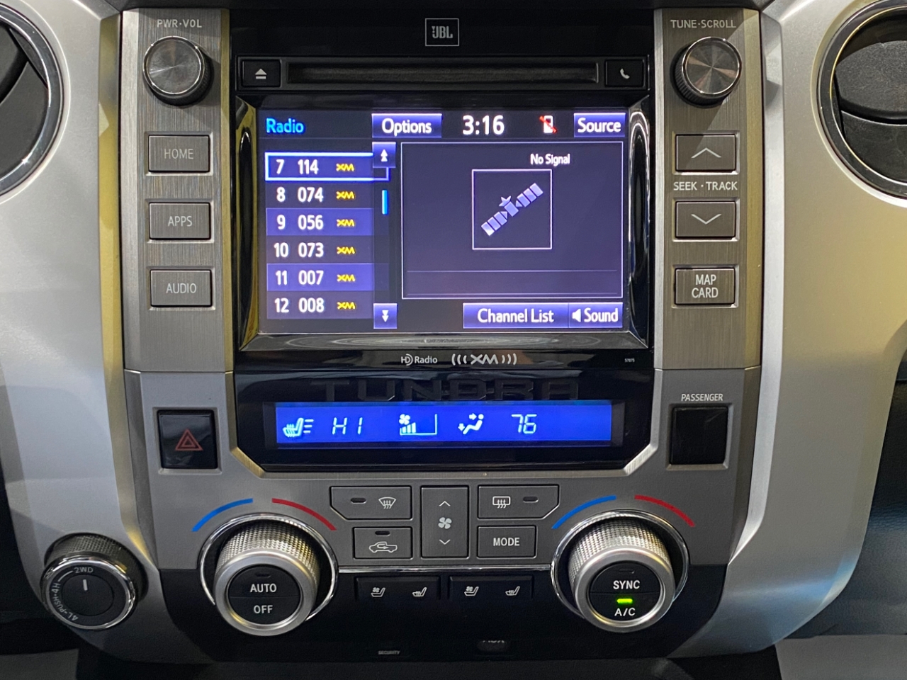 Toyota Tundra Platinum CrewMax 5.7L 4WD 2015