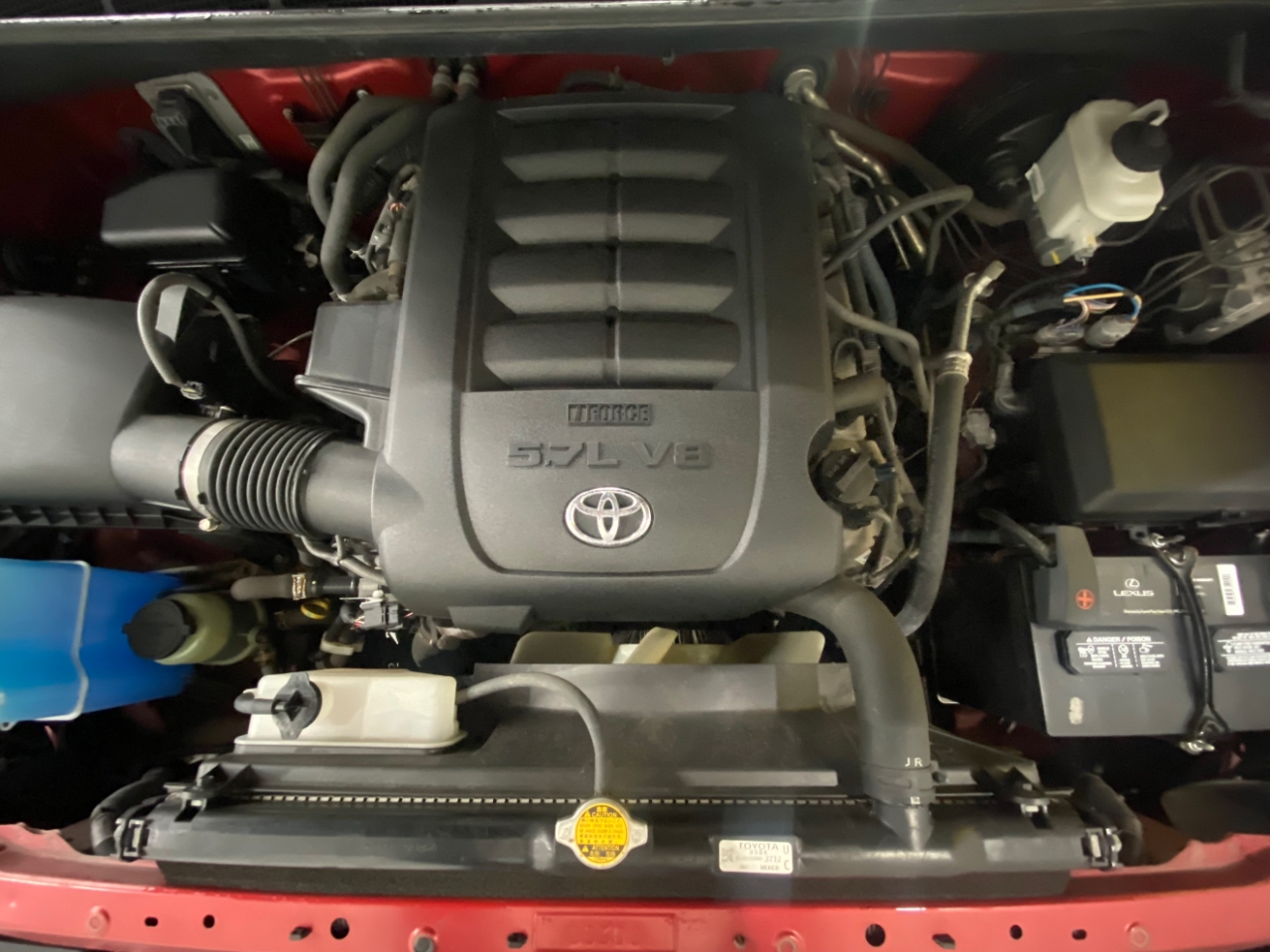 Toyota Tundra Platinum CrewMax 5.7L 4WD 2015
