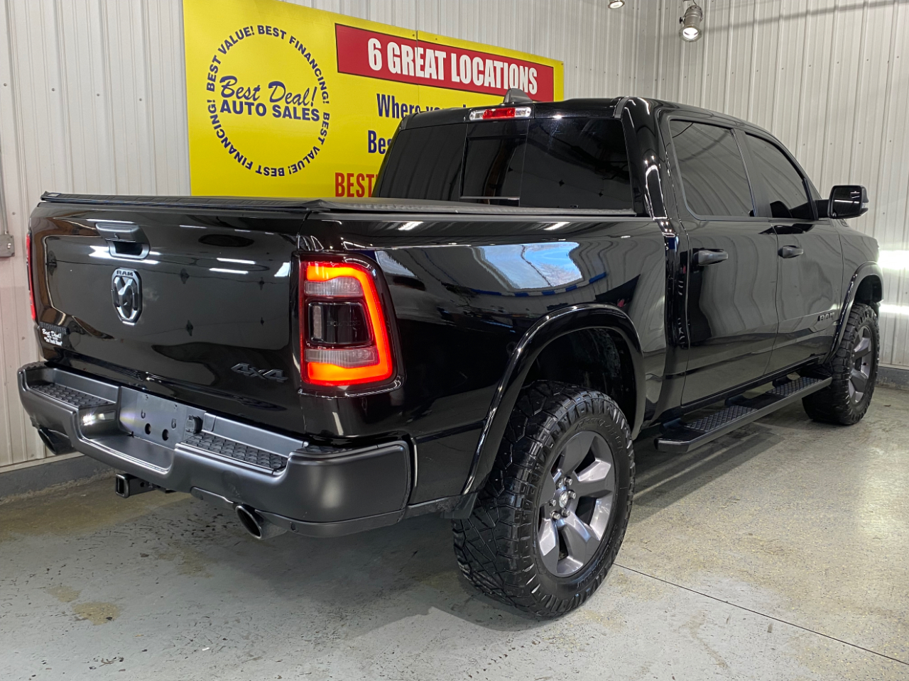 RAM 1500 Big Horn Crew Cab SWB 4WD 2020