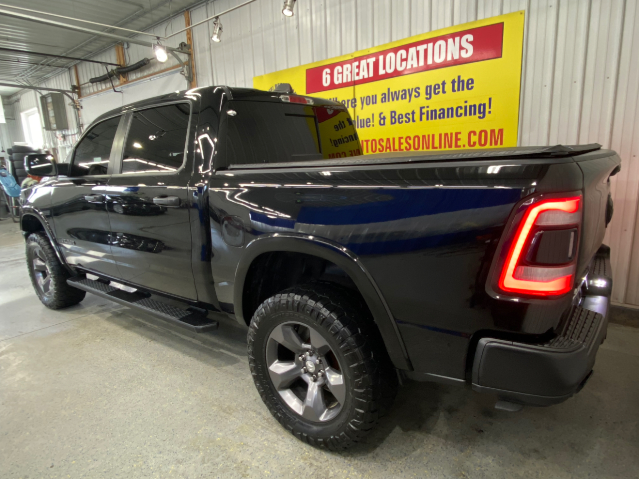 RAM 1500 Big Horn Crew Cab SWB 4WD 2020