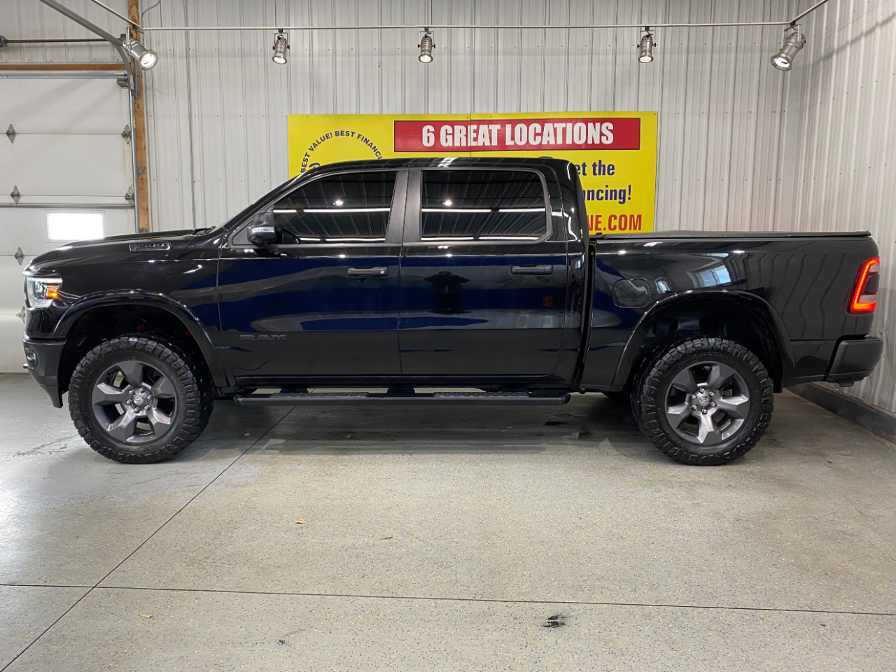 RAM 1500 Big Horn Crew Cab SWB 4WD 2020