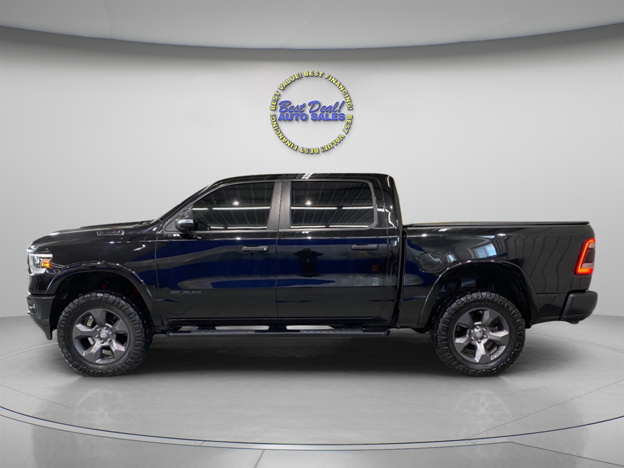 RAM 1500 Big Horn Crew Cab SWB 4WD 2020