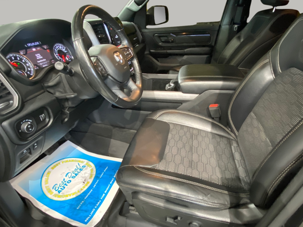 RAM 1500 Big Horn Crew Cab SWB 4WD 2020