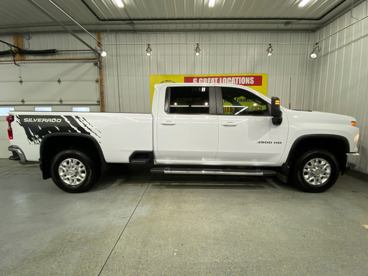 Chevrolet Silverado 3500HD LT Crew Cab 4WD 2024