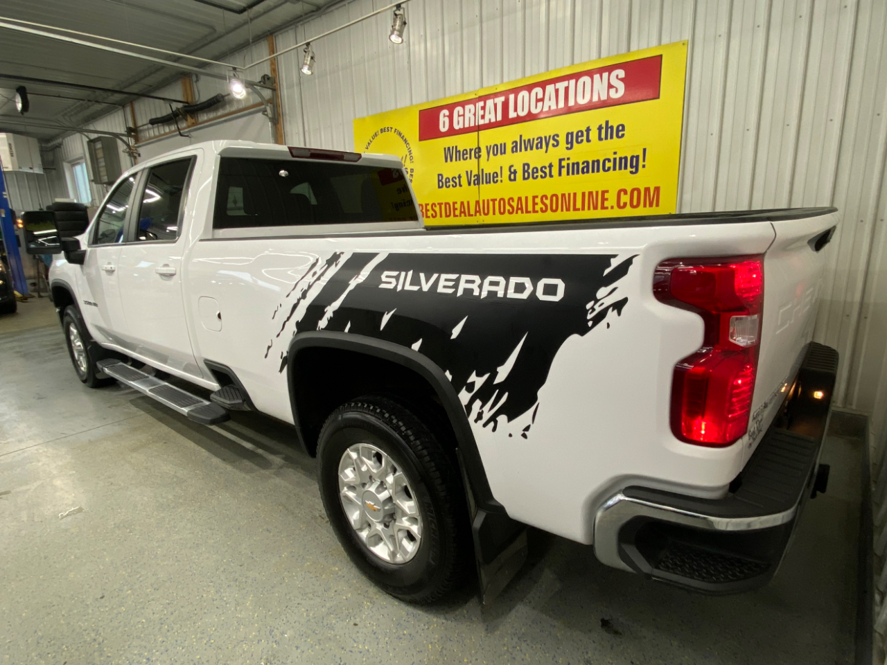 Chevrolet Silverado 3500HD LT Crew Cab 4WD 2024