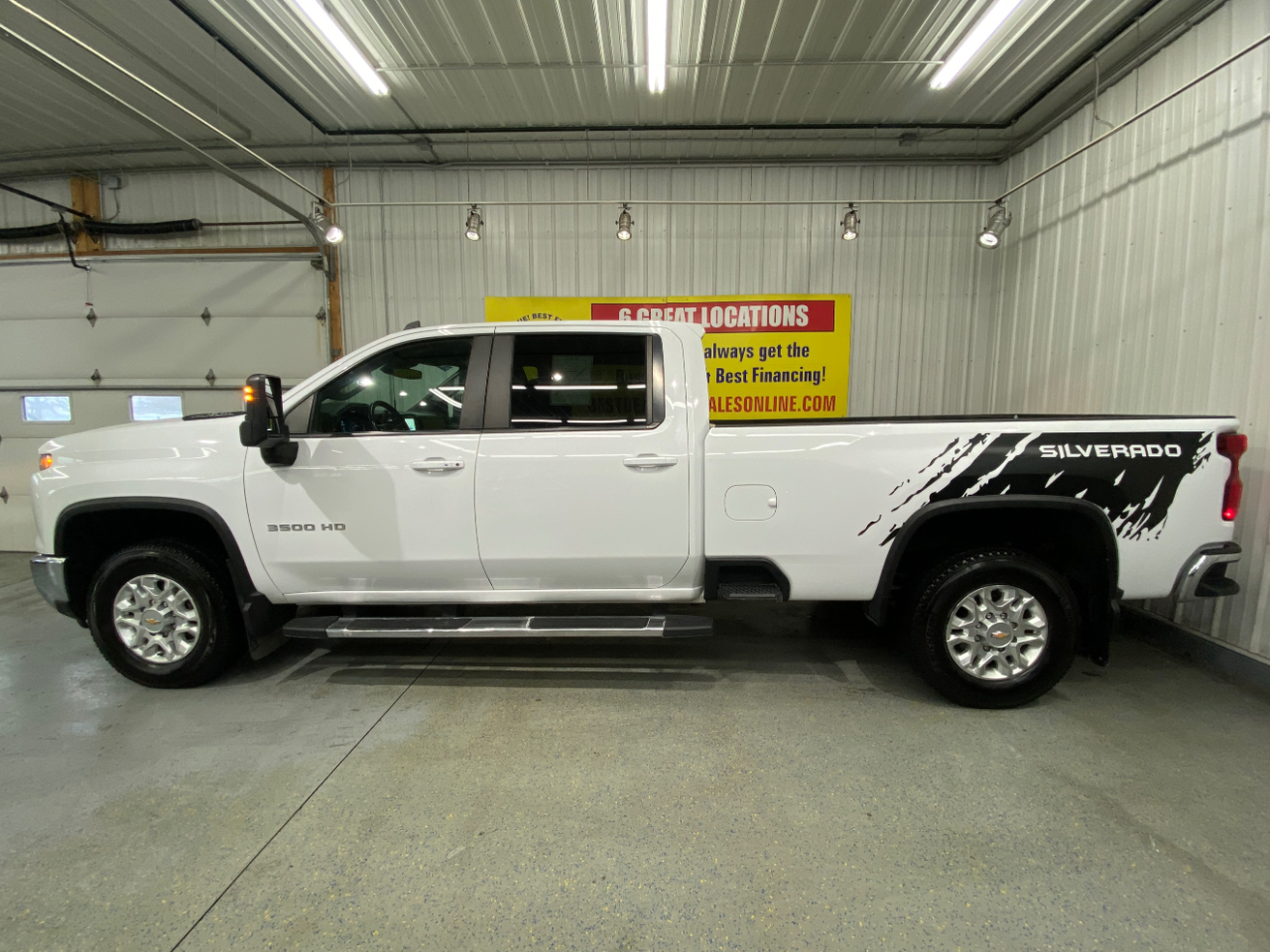 Chevrolet Silverado 3500HD LT Crew Cab 4WD 2024
