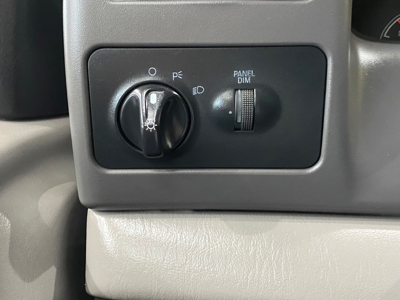 Ford F-350 SD XL SuperCab Short Bed 4WD 2000