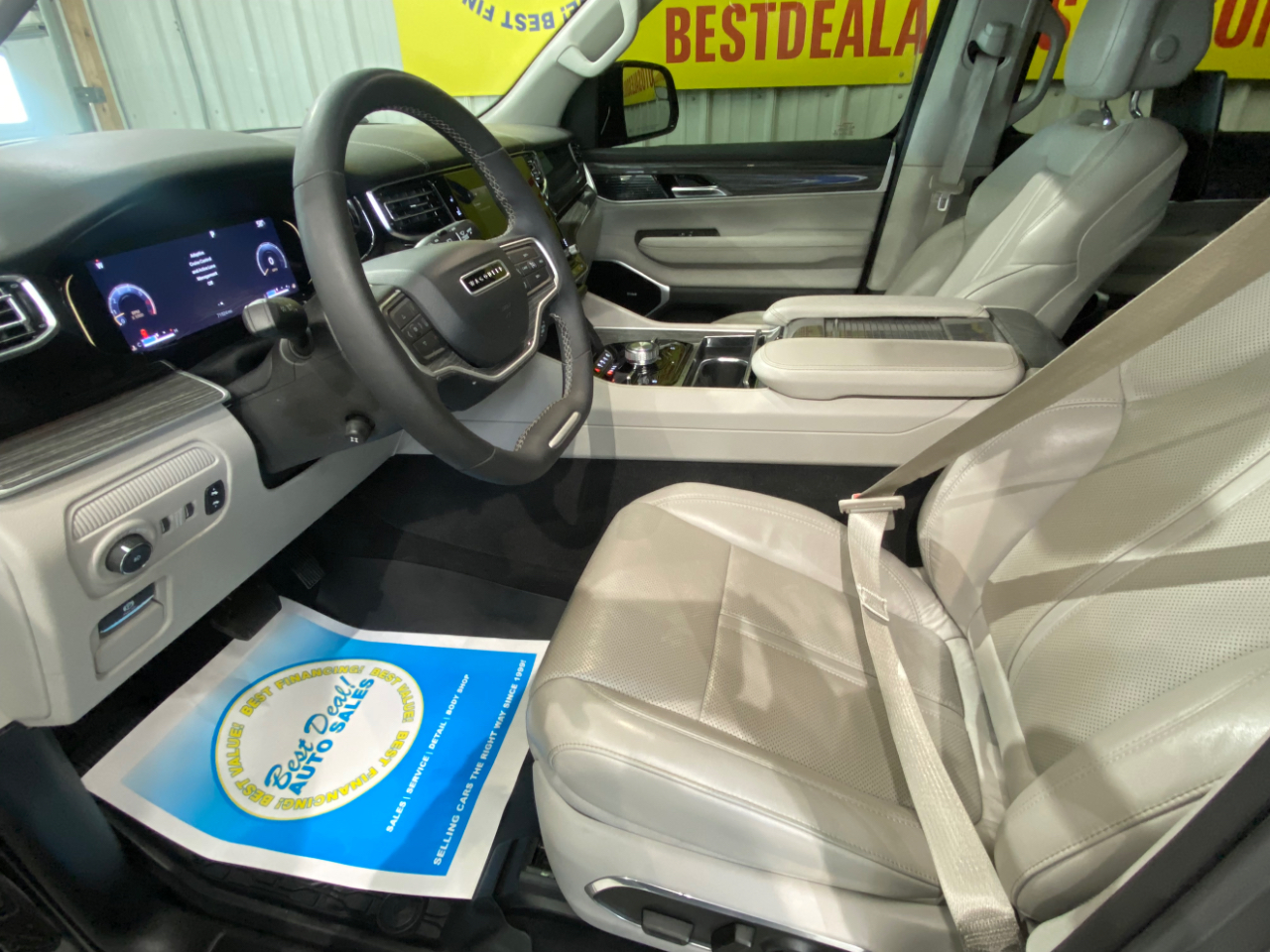 Jeep Wagoneer Series III 4WD 2022