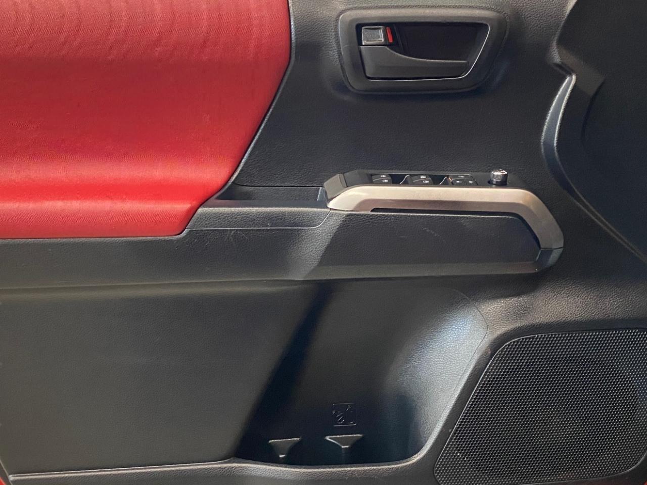 Toyota Tacoma SR5 Double Cab 4WD V6 2016