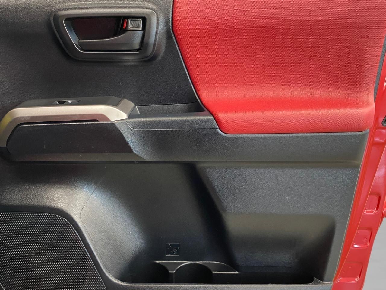 Toyota Tacoma SR5 Double Cab 4WD V6 2016