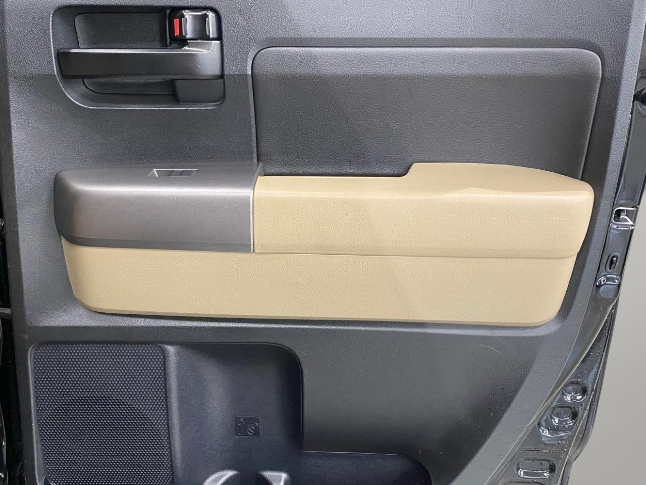 Toyota Tundra Tundra-Grade 5.7L Double Cab 2WD 2013