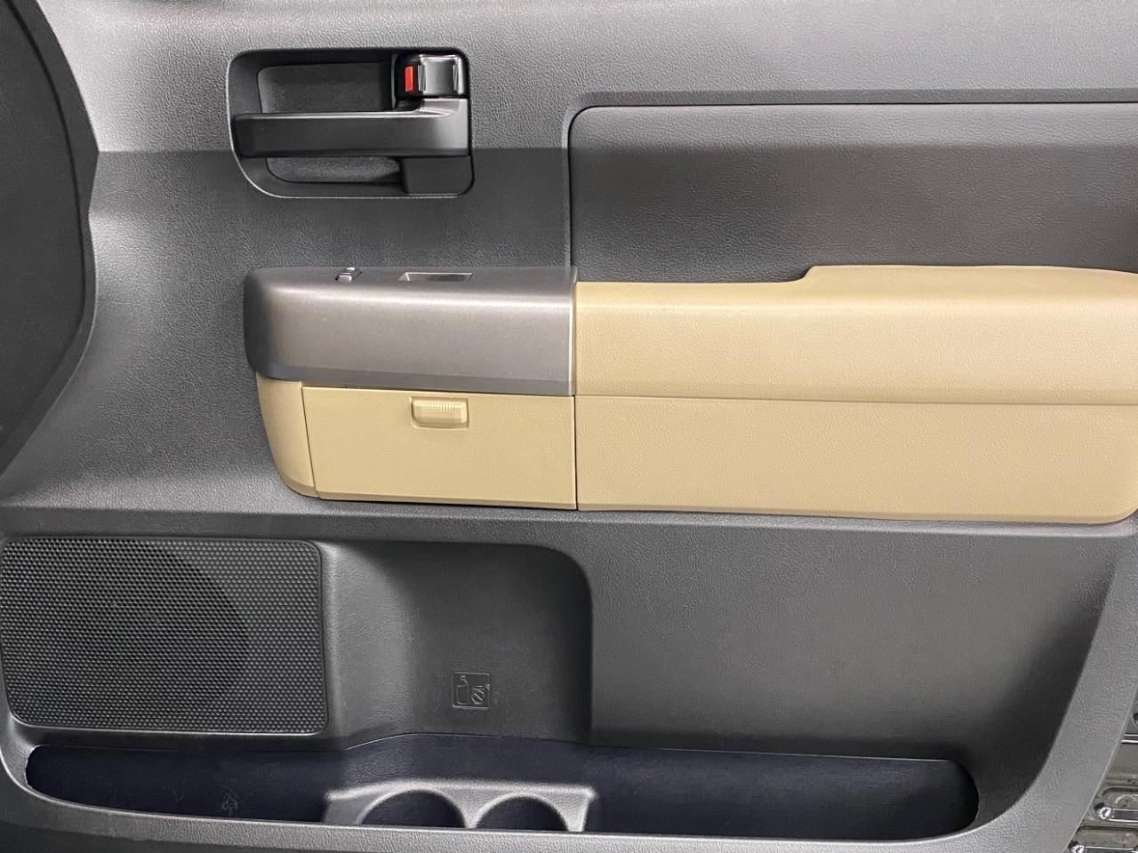 Toyota Tundra Tundra-Grade 5.7L Double Cab 2WD 2013