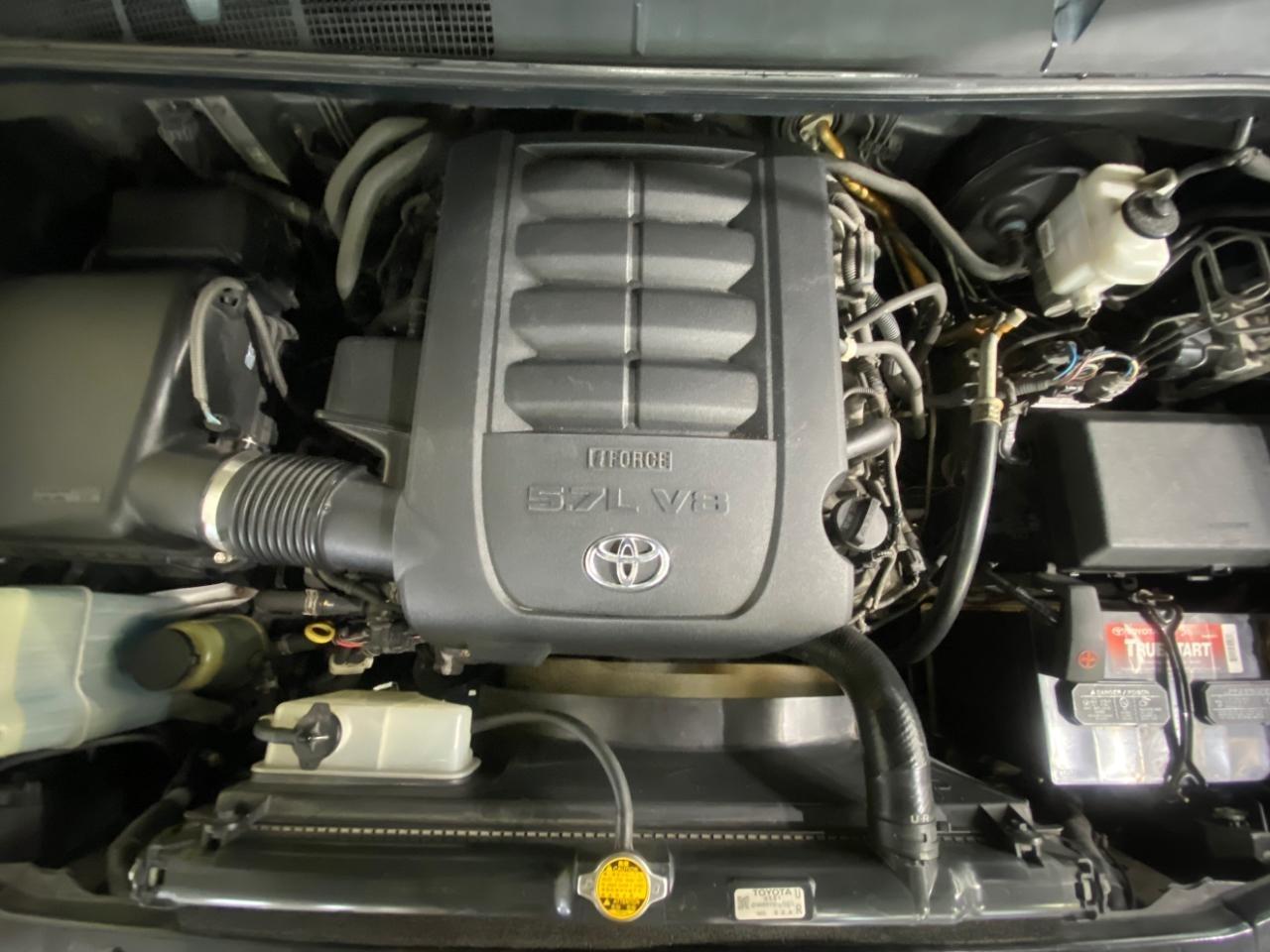 Toyota Tundra Tundra-Grade 5.7L Double Cab 2WD 2013