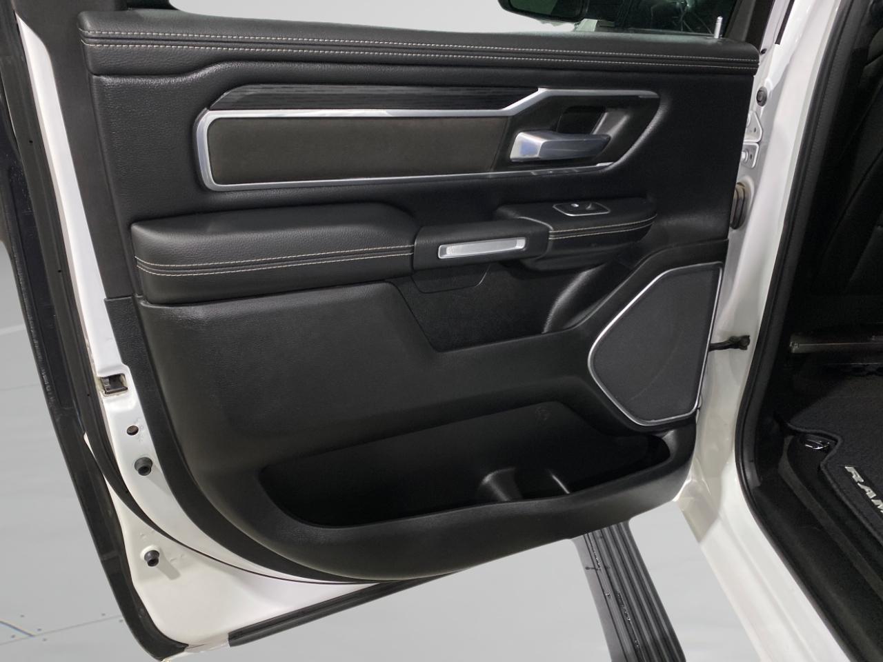 RAM 1500 Laramie Crew Cab SWB 4WD 2023