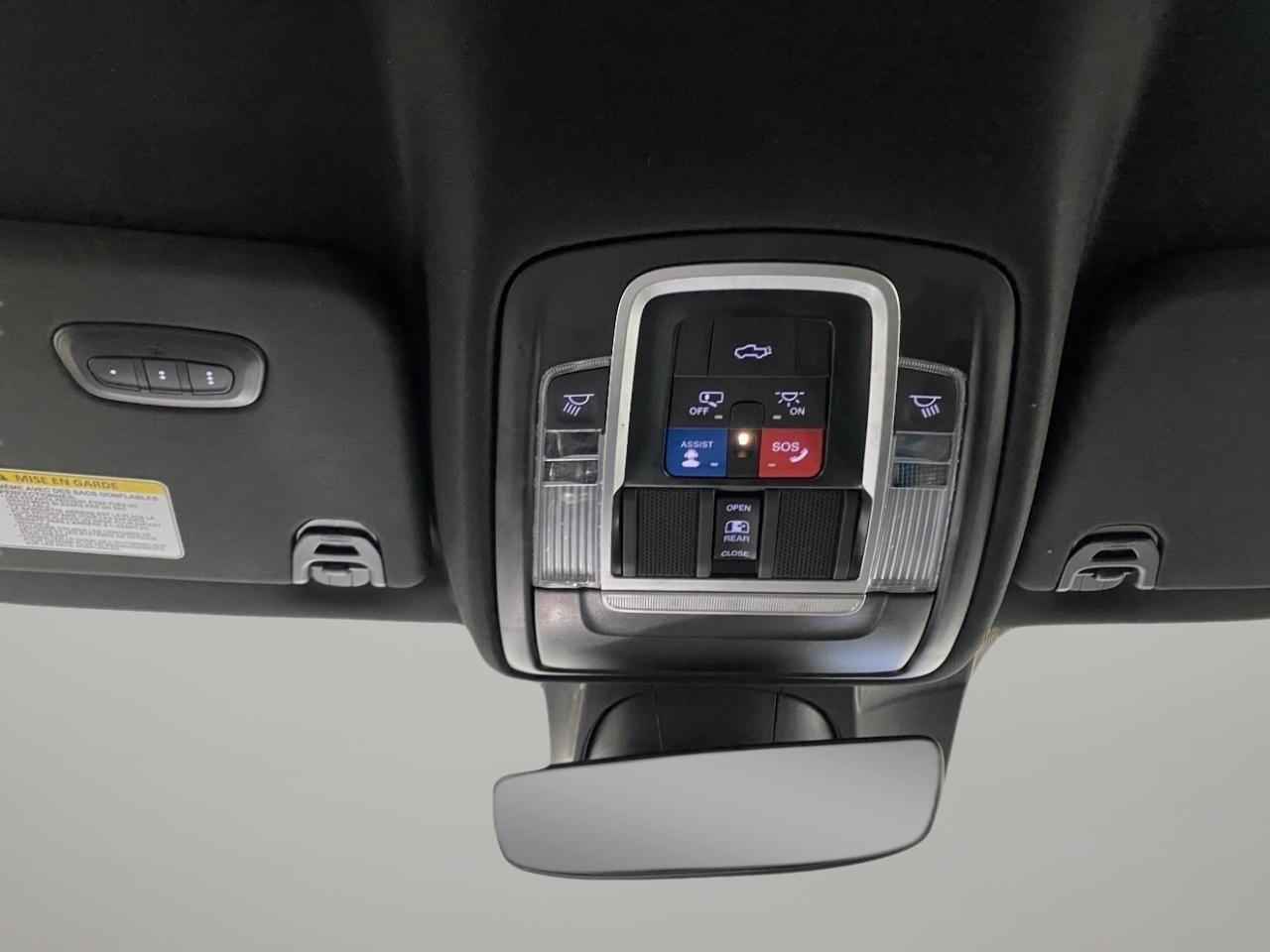 RAM 1500 Laramie Crew Cab SWB 4WD 2023